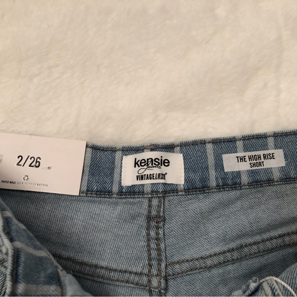 KENSIE JEANS VINTAGE LUXE NWT THE HIGH RISE SHORT SIZE 2/26 STRIPED DENIM - Picture 8 of 16